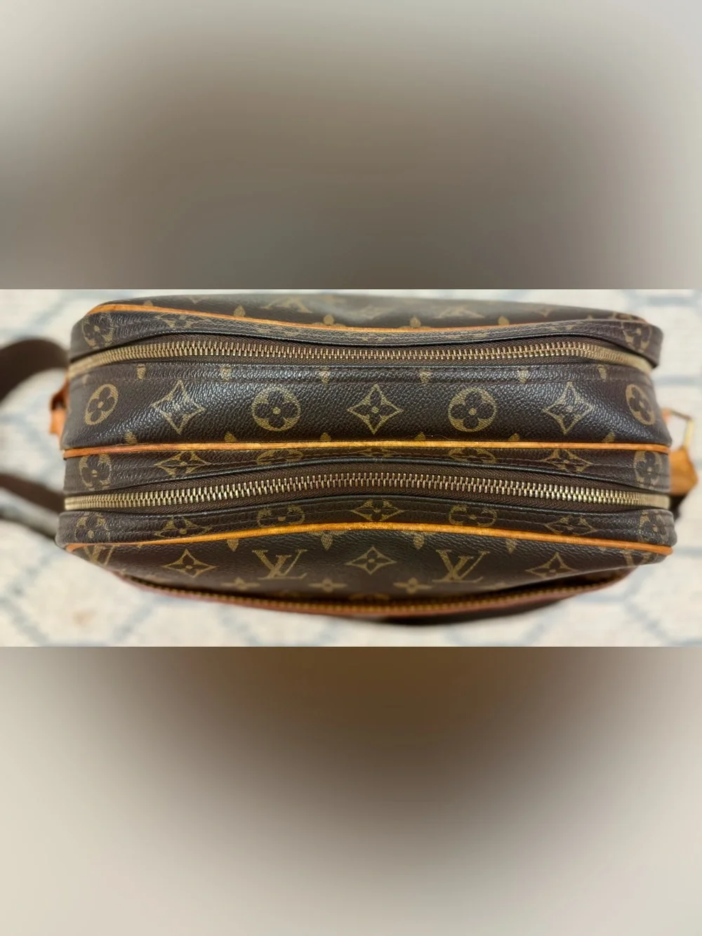 LOUIS VUITTON Vintage Unisex Y2K Brown Monogram Canvas Reporter PM Crossbody